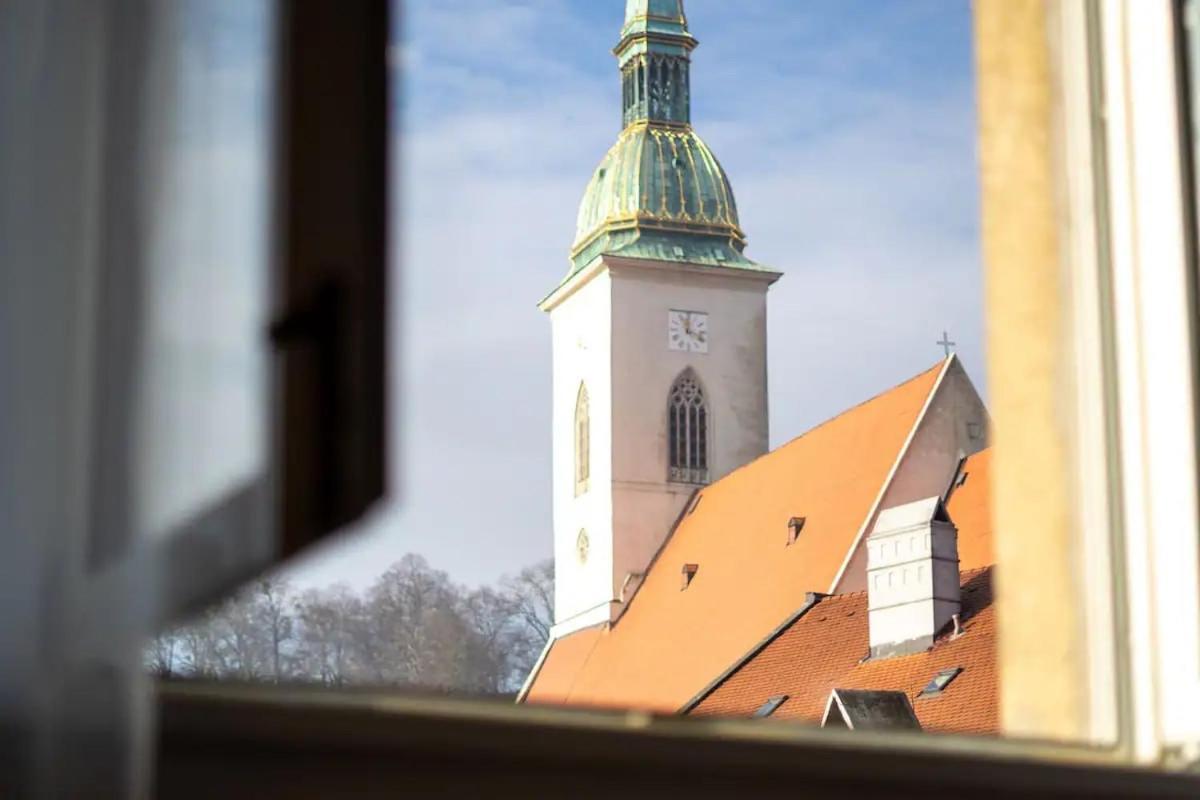 Extralarge Queen Room In The Heart Of Bratislava With Terrace Exterior foto